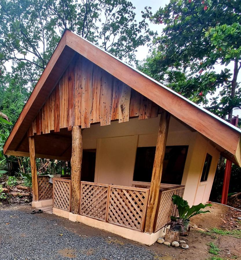 Ballena Oasis Homes & Glamping 우비타 외부 사진
